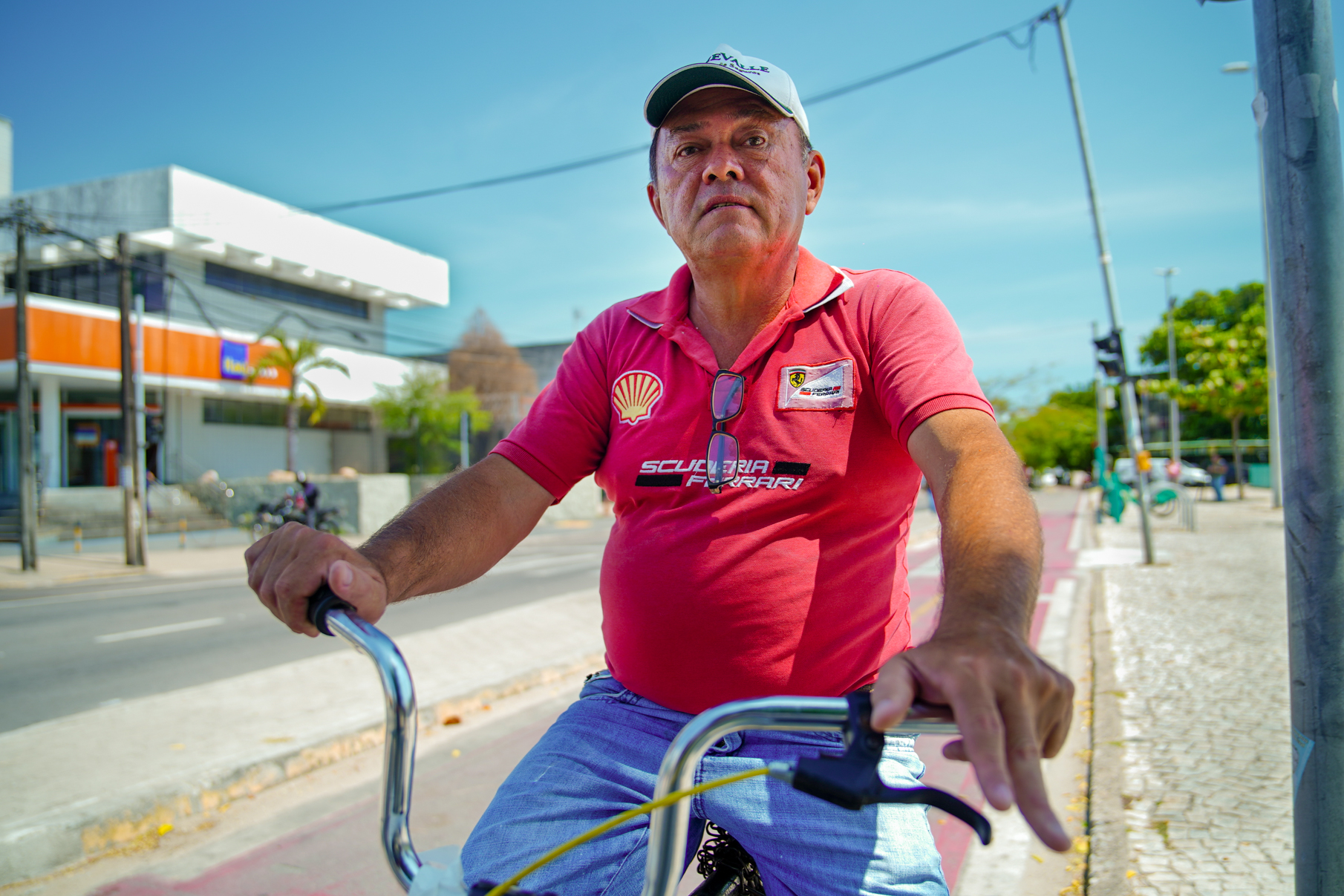 Weider França na bicicleta